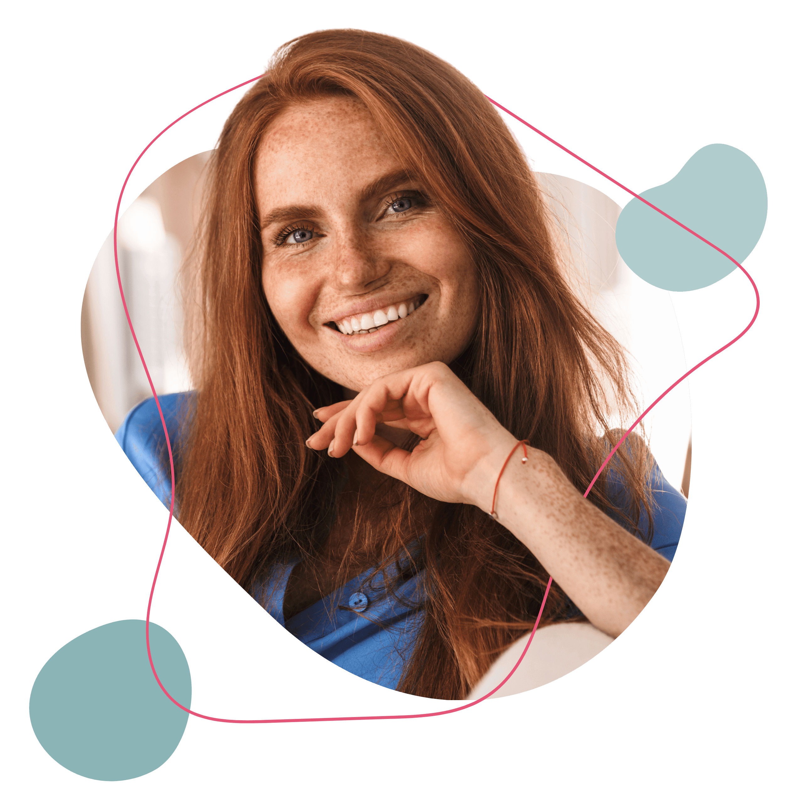 Junge Frau ist glücklich und lacht.